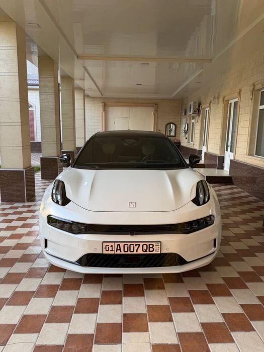 Zeekr 001  Z sport