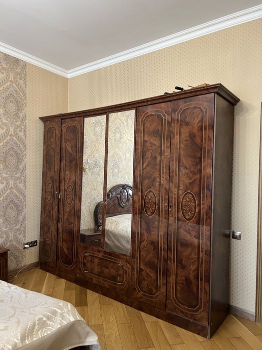 Спальный гарнитур б/у