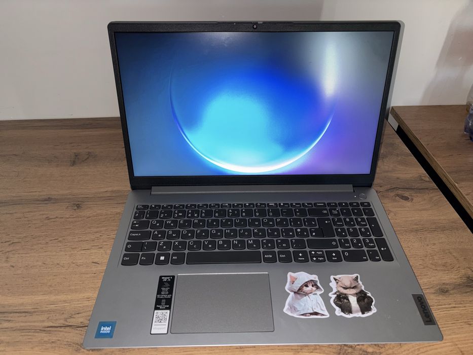 Ноутбук Леново, новый