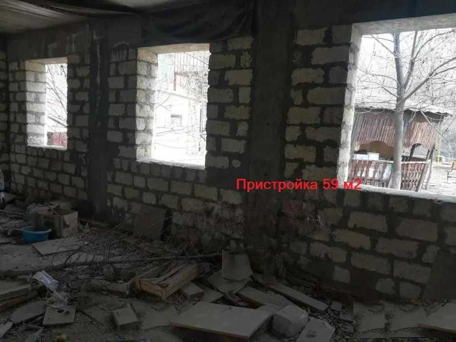 Продаются два рядом стоящих гаража