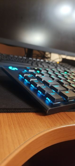Tastatura mecanica Logitech G815