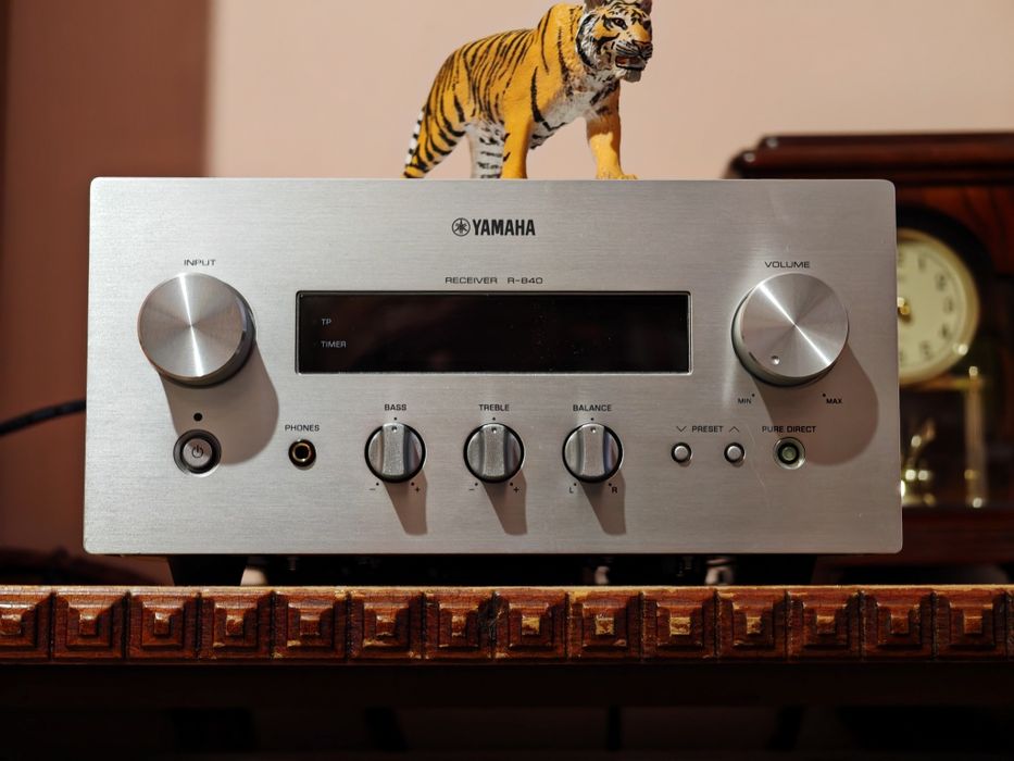 Yamaha R-840. Receiver premium. Se vinde ca defect. Preț fix !