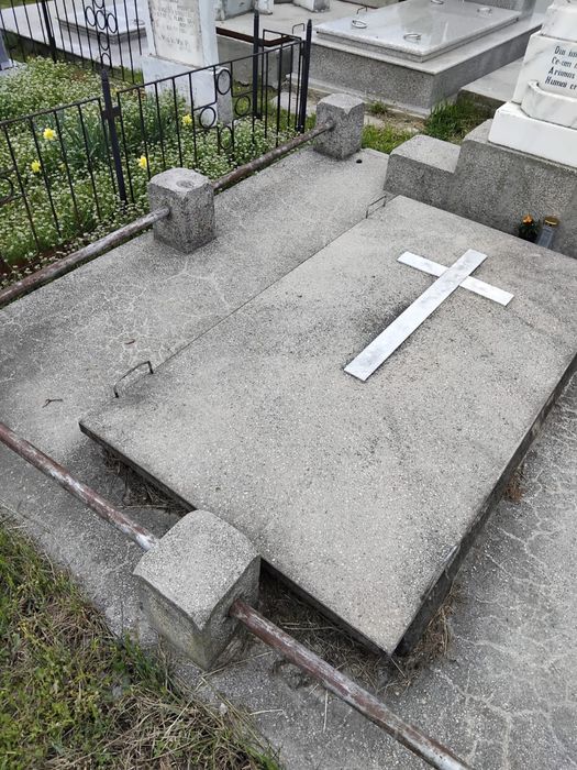 Locuri de Veci Cimitirul Ungureni