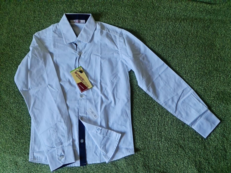 Продам школьную детскую рубашку