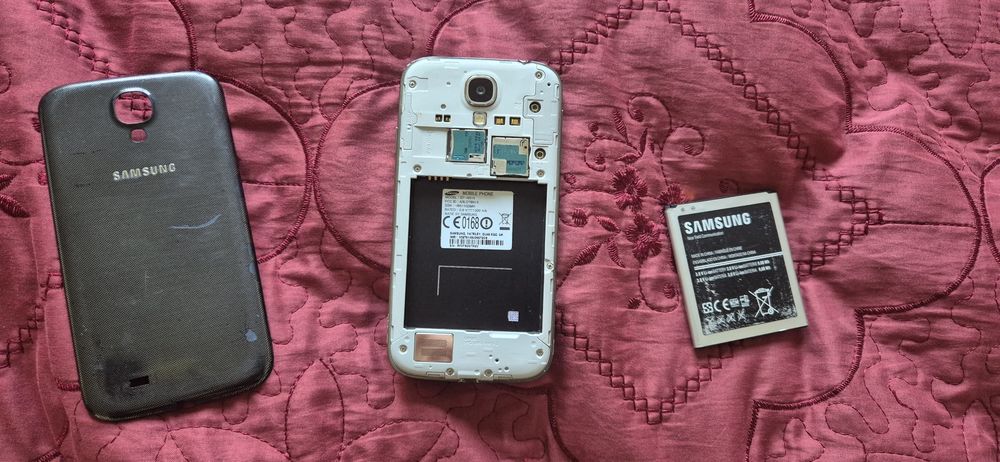 Vand samsung s4 de colectie