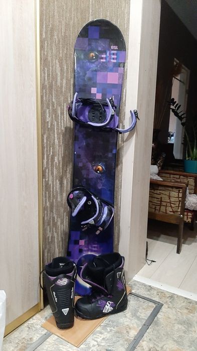 Продам борд вместе с ботинками либо обменяю на PS4!