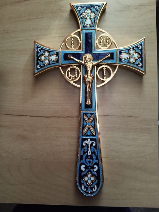 Cruce biserica preot