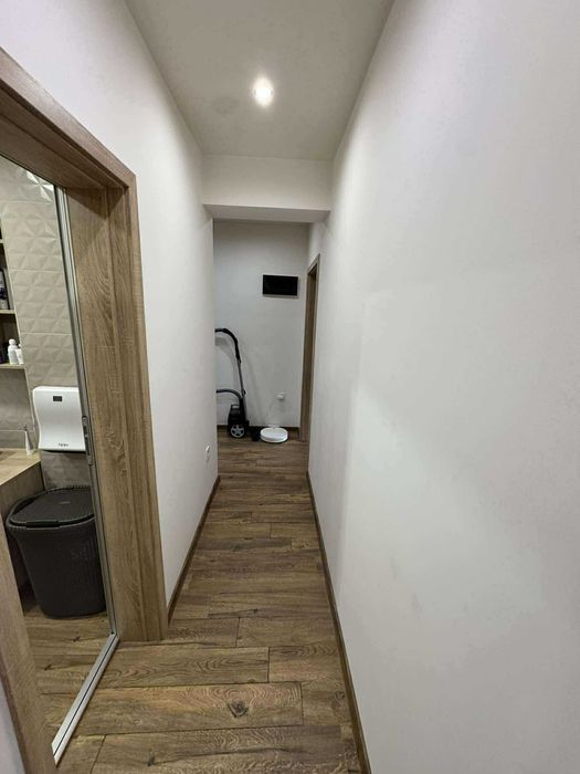 Продава се Тристаен апартамент в Казанлък - 106 кв.м за 1732 €/кв.м - Снимка #1