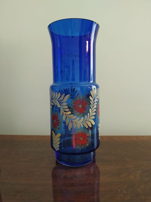 Вазы для цветов.