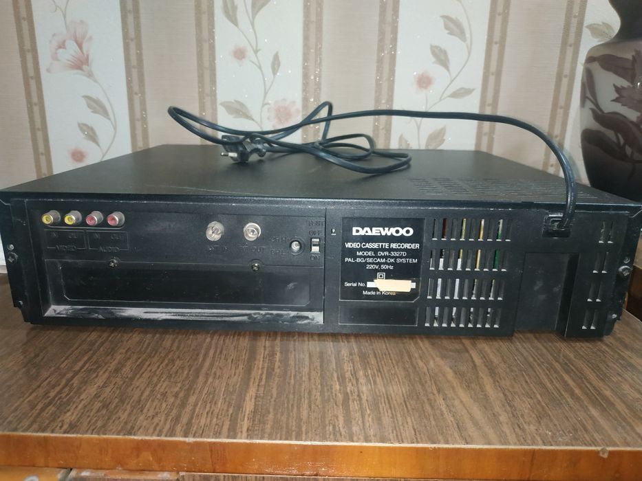 Видеомагнитофон DAEWOO DVR-3327D кассетный