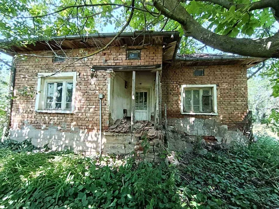 Къща в с. Кулина вода област Плевене