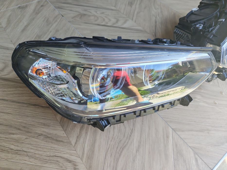 BMW LED OEM оборудвани фарове - G01, G02