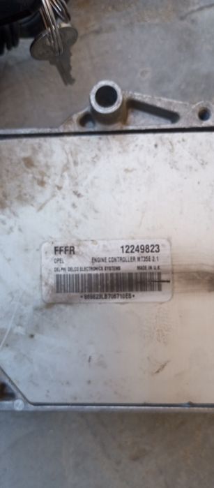 Компютър,и обилайзер и ключ за Мерива 1,6 бензин 105к