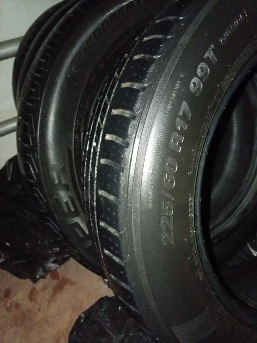 Продам покрышки размер 225*60*Р17
