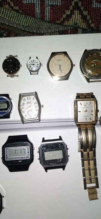 Разные часы Читайте описании Смотрите 8 фото