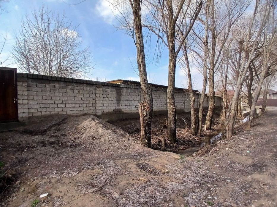 Земельный участок