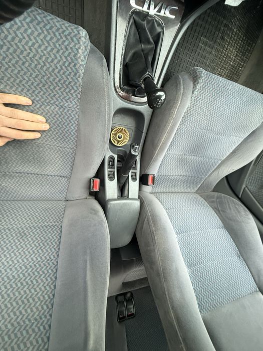 Хонда  сивик  1.5 бензин  114 кс  1998г на части