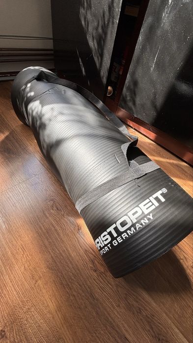 Saltea fitness NBR 185x81x1.5 cm gros și confortabil