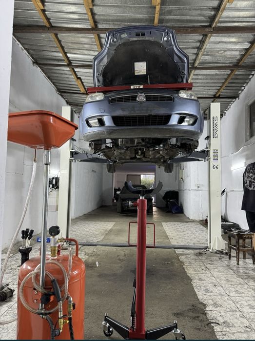 Inchiriez service  auto utilat 1000€