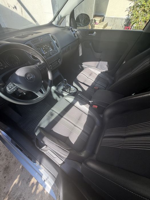 VOLKSWAGEN Golf Plus 2012 — imagine 5