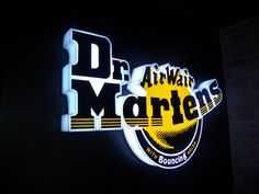 Продам  ботинки Dr. Martiens женские зимние размер 37-38