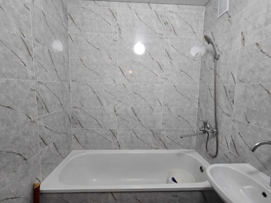 продам 2 ком квартиру в центре