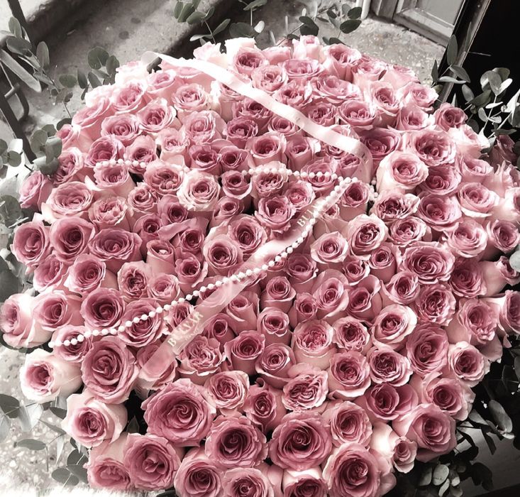 Огромный букет роз