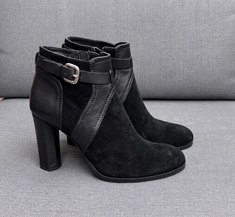 Botine Cristhelen B. by Musette, negre, piele întoarsă și piele