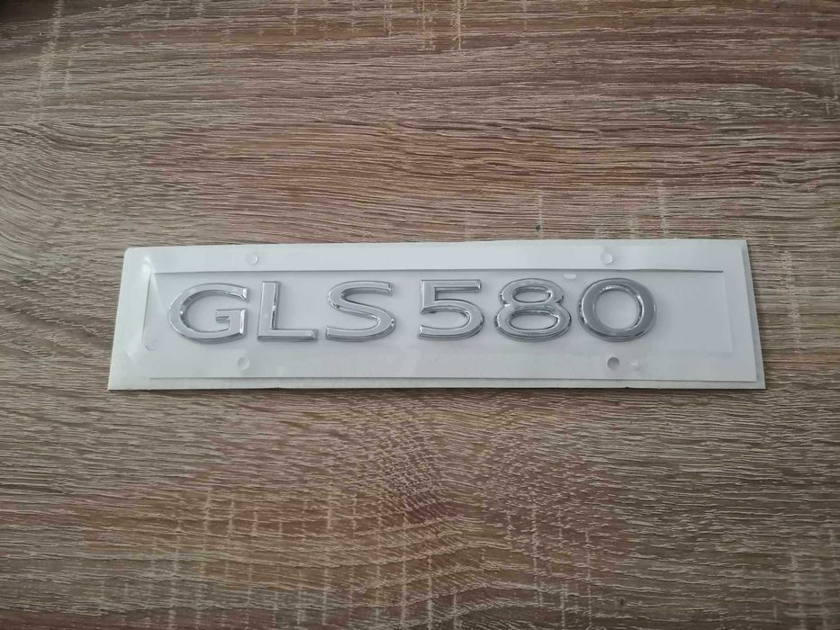 сребрист надпис нов стил Mercedes Benz GLS 580