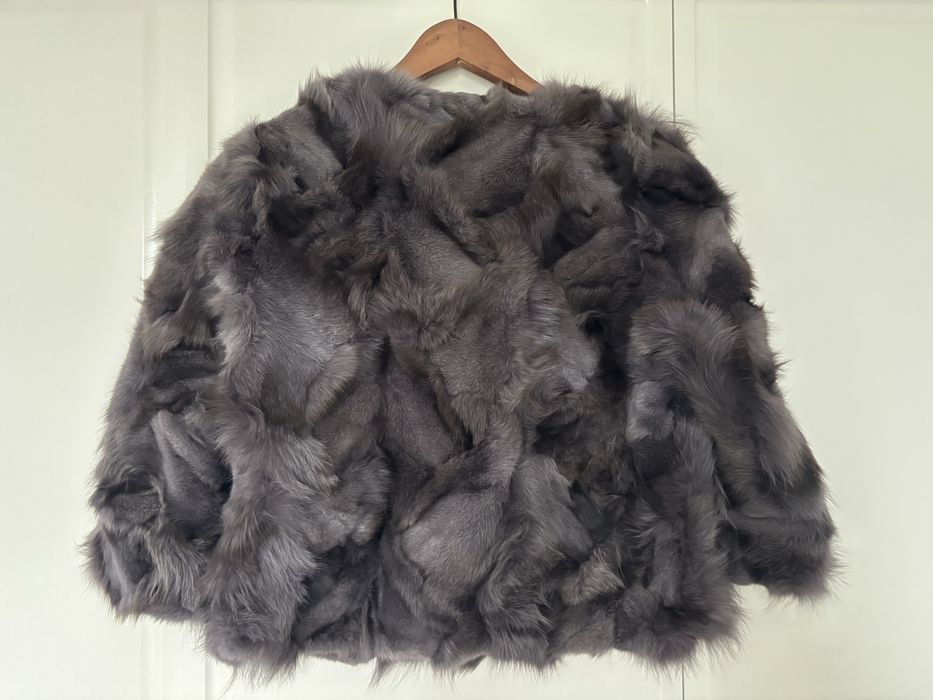 Vand scurta de blana naturala de vulpe gri argintie cu usoare defecte