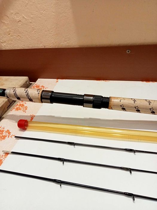 Фидер-3,90 м.,3 секции,с 3 резервни върха + гребен-125 лв.- ново