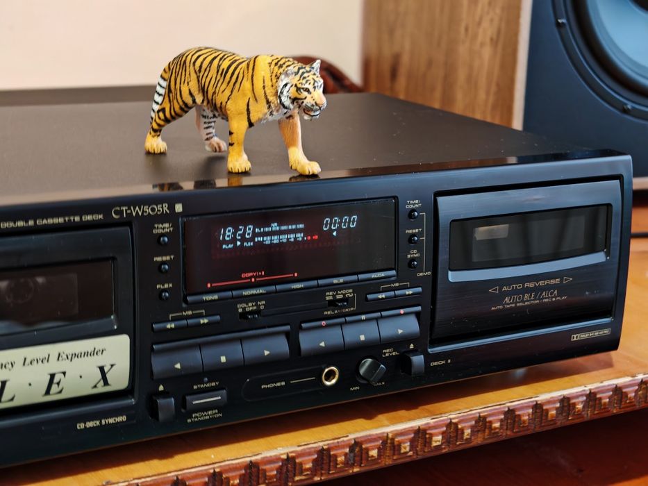 Pioneer CT-W505R. Dublu deck, autoreverse. Model superb. Preț fix !