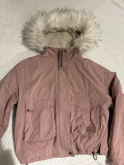 Зимно розово яке с пух