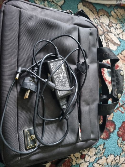 Buxoroda Acer Noutbooki tez va arzon narxda sotilad.i