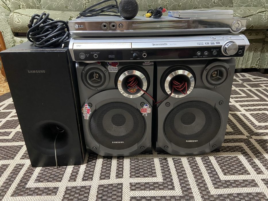 Музыкальная апаратура Центр.дивиди. Колонки