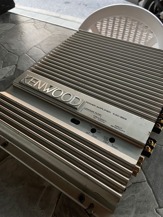 Автоозвучаване комплект: Баскаса Pioneer VCCS + Усилвател Kenwood (С пълно окабеляване)