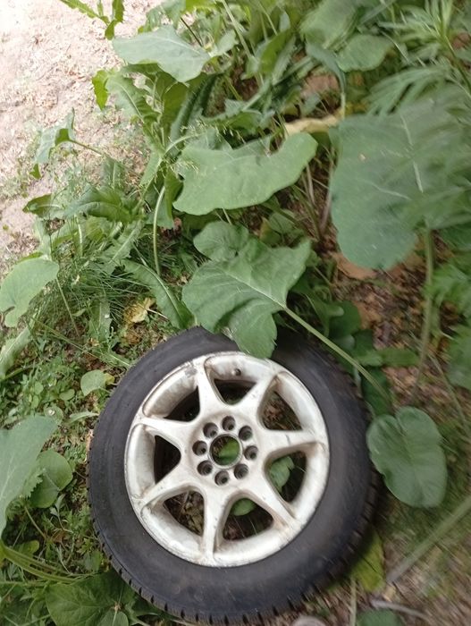Продам резину можно с дисками