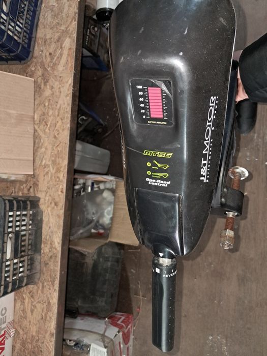 Продам моторку с аккумулятором