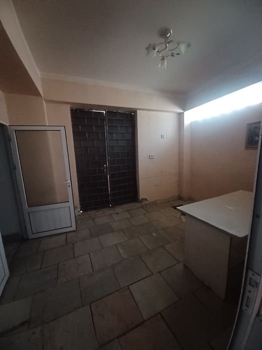 Срочно Продаётся нежилое здание Чилонзор торговый центр 3-соток 200м2