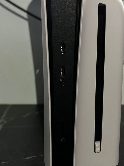 Vind PlayStaPlaystation 5 Slim cu SSD de un 1TB și E-Chassis