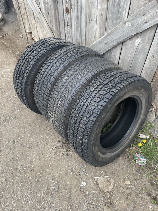 Резина R16 Нива.