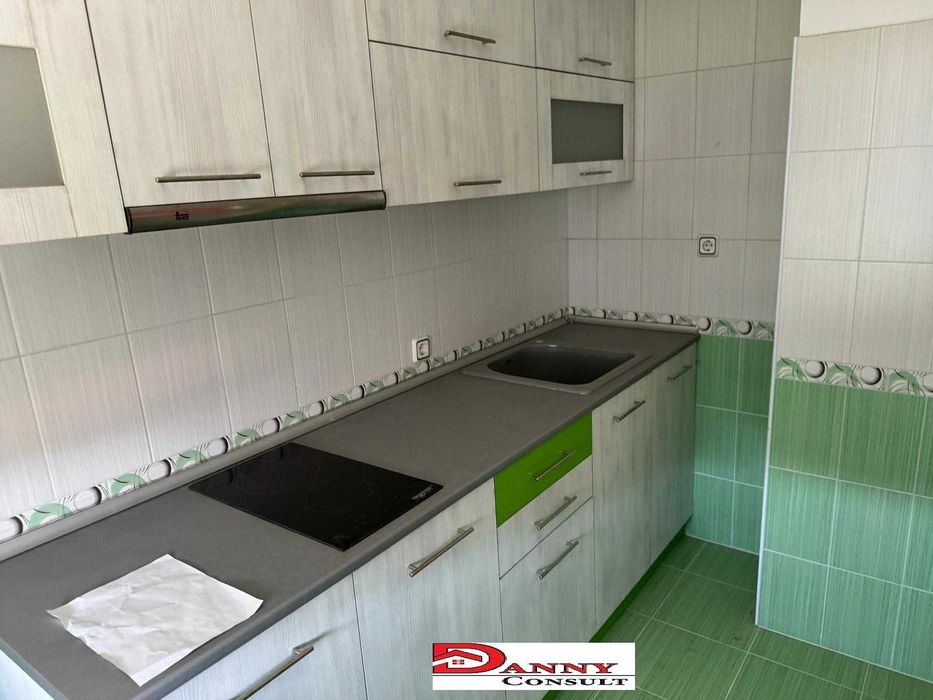 Тристаен ремонтиран апартамент в гр. Павликени