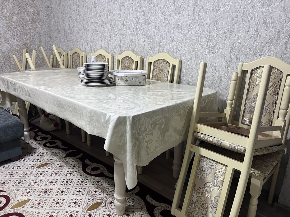 Стол, стулья