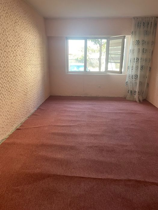 Se ofera spre vanzare apartament cu 2 camere decomandat