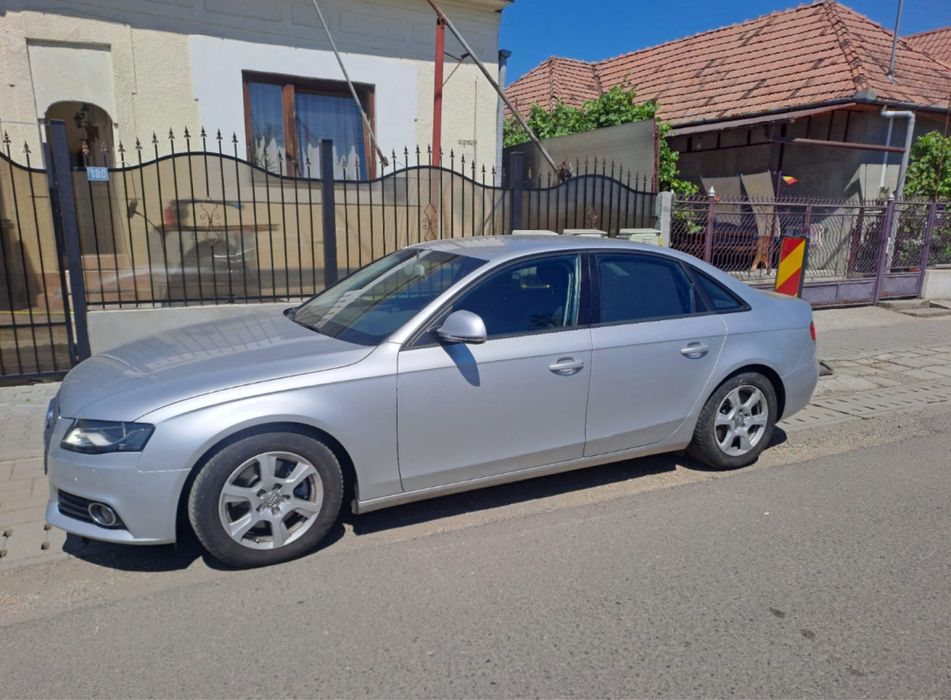 Vând Audi A4 model B8