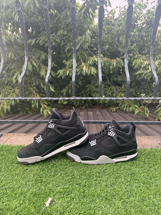 Jordan 4 Negrii