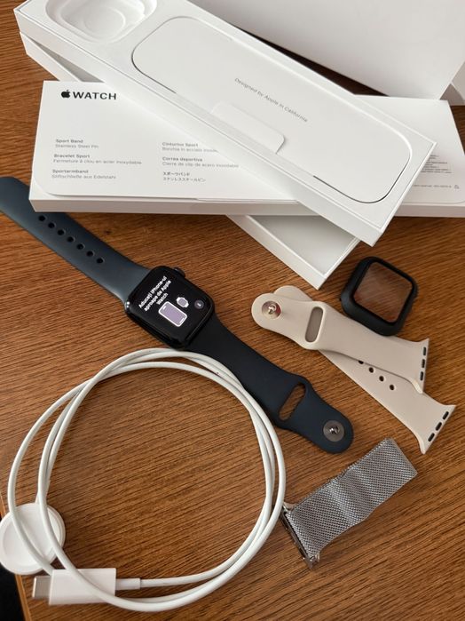 Apple Watch SE 40mm, Aluminiu Negru, Stare Foarte Bună