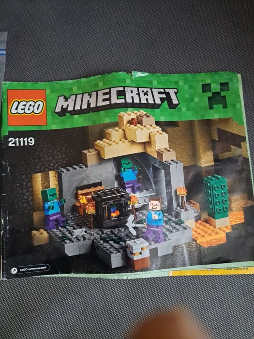 Vând joc Lego Minecraft cod 21119