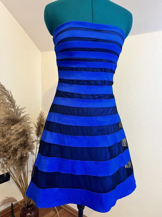 Rochita eleganta marimea S