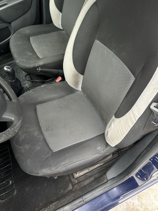 Detailing auto - curatare -interior